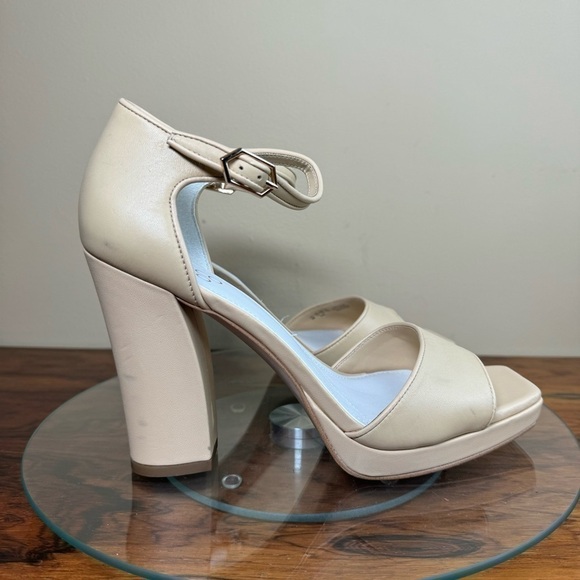 NEW Franco Sarto Dima Sandal in Beige Leather - Picture 5 of 16